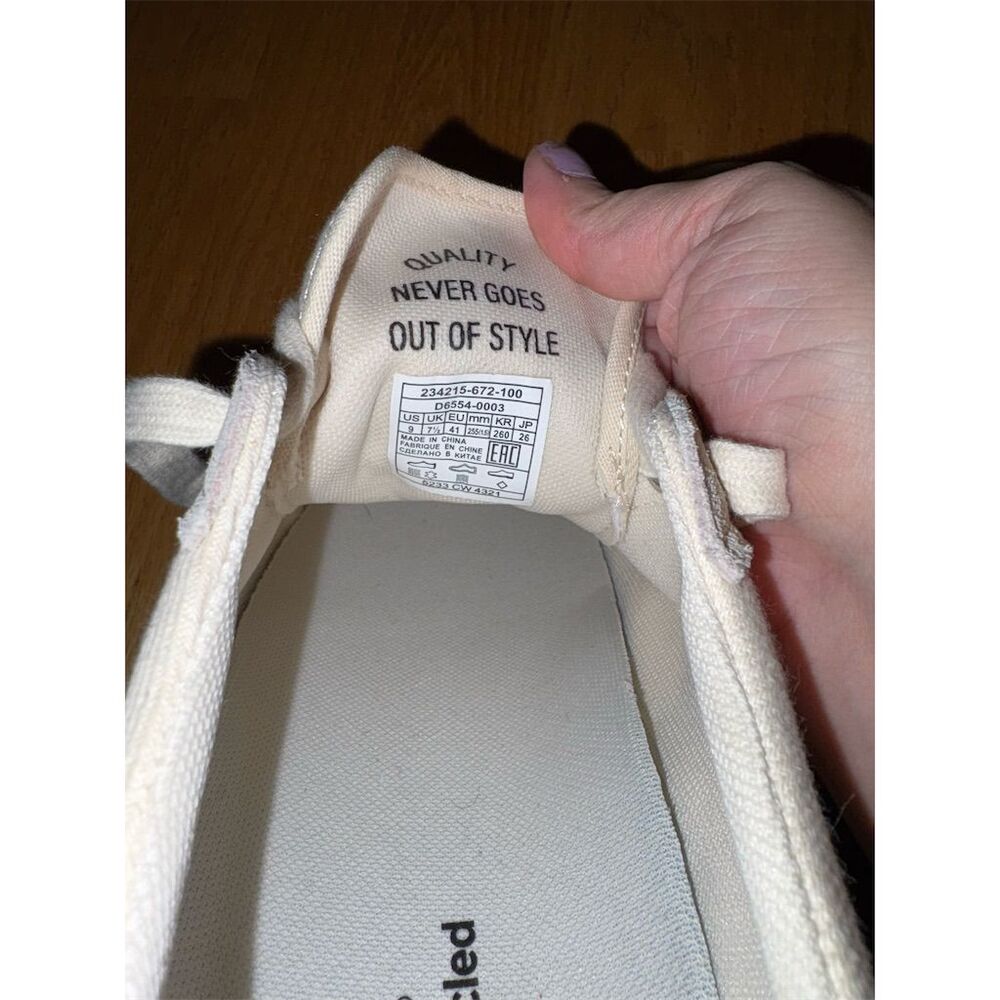 Levi's Women's Beige Canvas Sneakers Size 9 Standard Casual Lace-Up Shoes - Picture 11 of 11